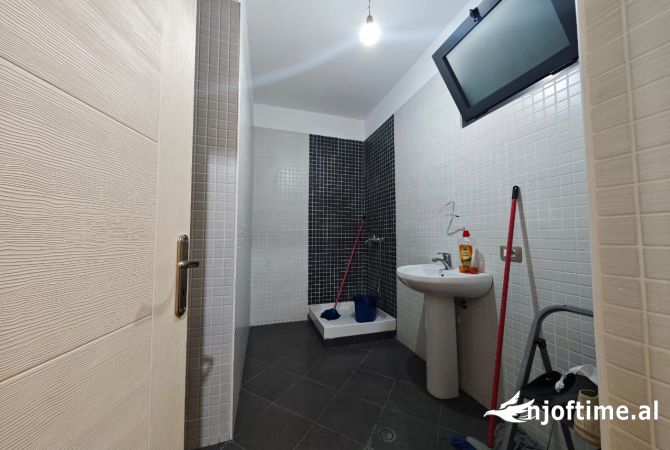 Ambient biznesi ne shitje 1+1 ne Tirane - 10,000 Euro