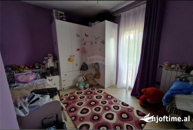 Shtepi ne shitje Vila Luksoze ne Tirane, 4+1, Mobilimi E mobiluar, Pagesa 340,000  Euro.