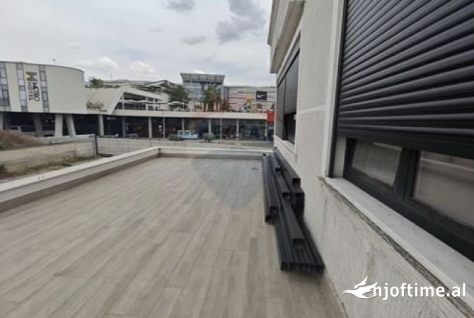 Ambient biznesi me qera 3+1 ne Tirane - 3,500 Euro