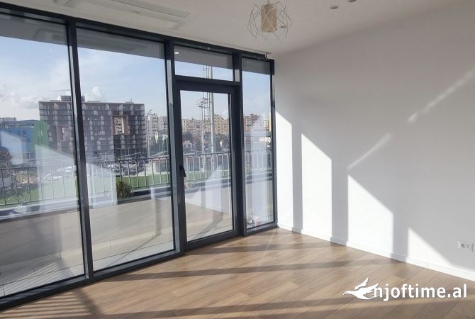 Ambient biznesi me qera 3+1 ne Tirane - 1,400 Euro