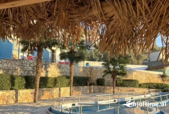 Ambient biznesi ne shitje 5+1 ne Vlore - 1,300,000 Euro