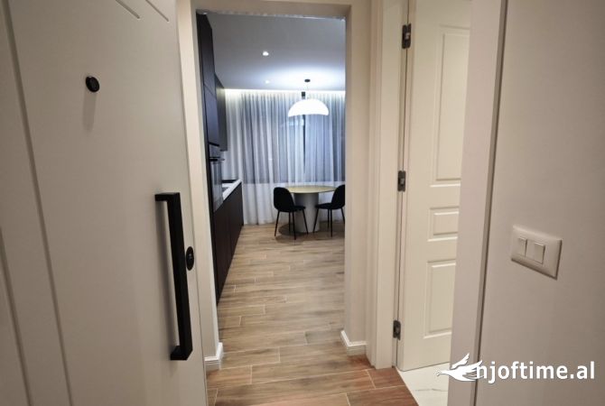 Shtepi me qera 1+1 ne Tirane - 1,200 Euro