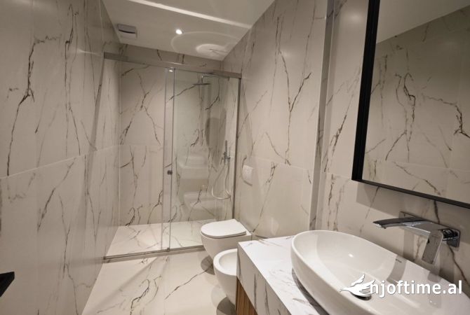 Shtepi me qera 1+1 ne Tirane - 1,200 Euro