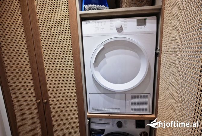 Shtepi me qera 1+1 ne Tirane - 1,200 Euro