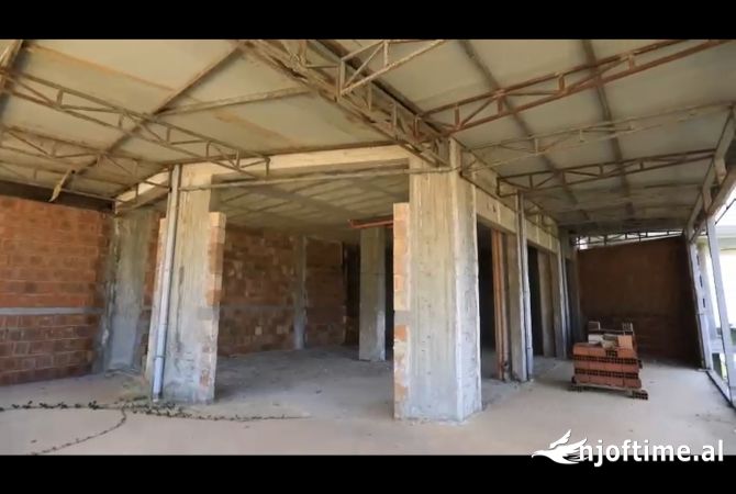 Ambient biznesi ne shitje 5+1 ne Vlore - 2,200,000 Euro