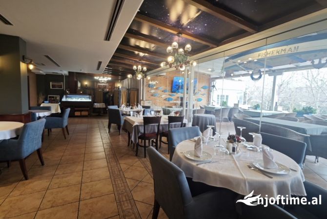 Shitet Restoranti. Prone + Biznes I Ngritur 