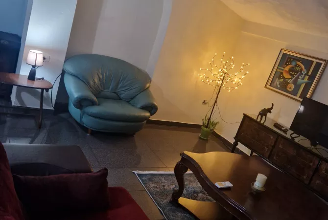 Shtepi me qera 2+1 ne Tirane - 50,000 Leke
