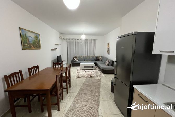 Shtepi me qera 2+1 ne Tirane - 800 Euro