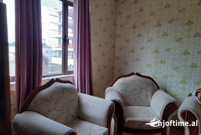 Shtepi me qera 2+1 ne Tirane - 35,000 Leke