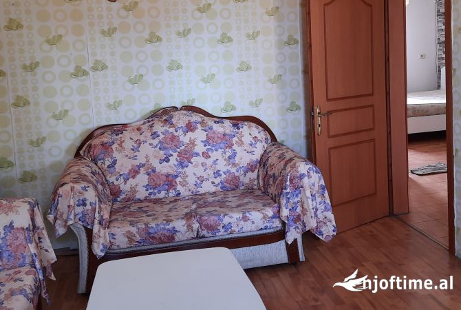 Shtepi me qera Apartament ne Tirane, 2+1, Mobilimi E mobiluar, Pagesa 35,000  Leke.