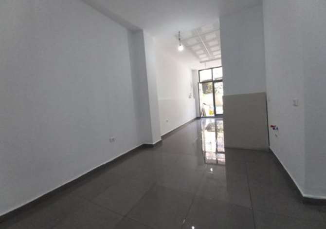Business Property for Rent 1+1 in Tirana - 350 Euro