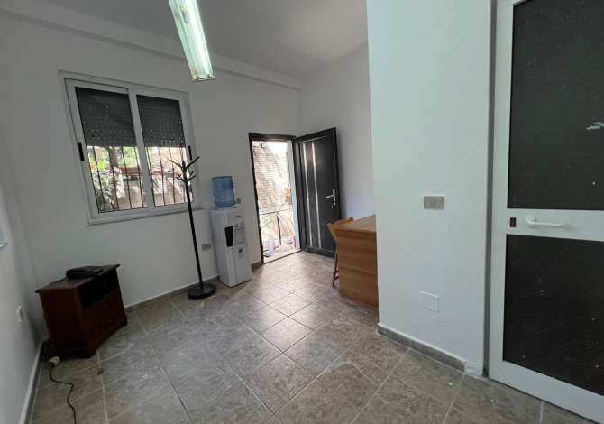 JEPET ME QIRA AMBJENT 20 M2 SHESHI WILLSON 