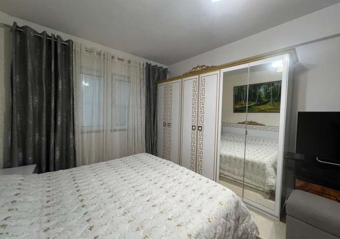 Shtepi ne shitje Shtepi Private ne Tirane, 2+1, Mobilimi E mobiluar, Pagesa 150,000  Euro.