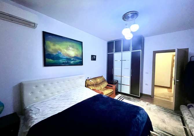 Shtepi ne shitje Shtepi Private ne Tirane, 2+1, Mobilimi E mobiluar, Pagesa 150,000  Euro.