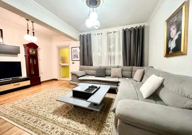 Shtepi ne shitje Shtepi Private ne Tirane, 2+1, Mobilimi E mobiluar, Pagesa 150,000  Euro.