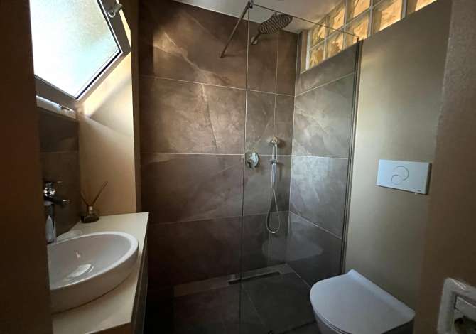 Shtepi me qera Apartament ne Tirane, 2+1, Mobilimi E mobiluar, Pagesa 800  Euro.