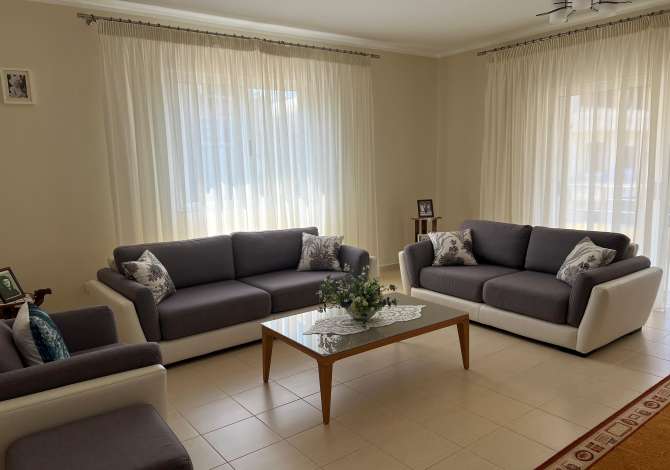 Shtepi ne shitje 4+1 ne Tirane - 490,000 Euro