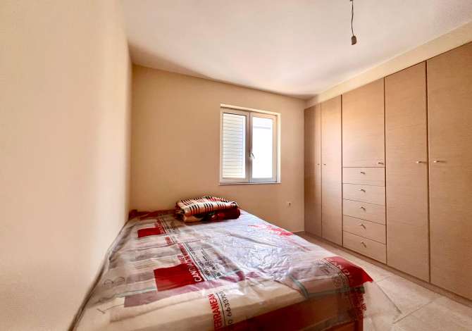 Shtepi ne shitje Shtepi Private ne Tirane, 4+1, Mobilimi Pjeserisht e mobiluar, Pagesa 490,000  Euro.