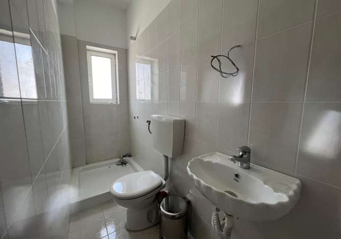 Shtepi ne shitje Shtepi Private ne Tirane, 4+1, Mobilimi Pjeserisht e mobiluar, Pagesa 490,000  Euro.