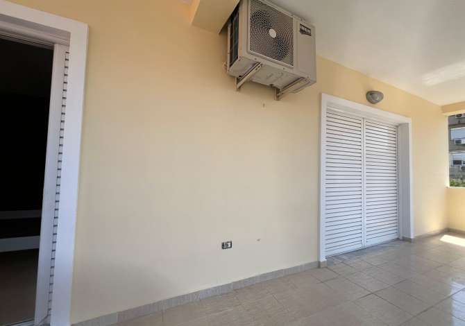 Shtepi ne shitje Shtepi Private ne Tirane, 4+1, Mobilimi Pjeserisht e mobiluar, Pagesa 490,000  Euro.