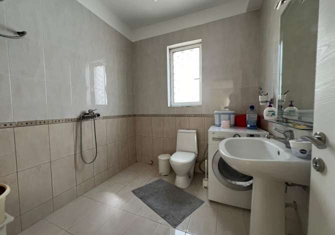 Shtepi ne shitje Shtepi Private ne Tirane, 4+1, Mobilimi Pjeserisht e mobiluar, Pagesa 490,000  Euro.