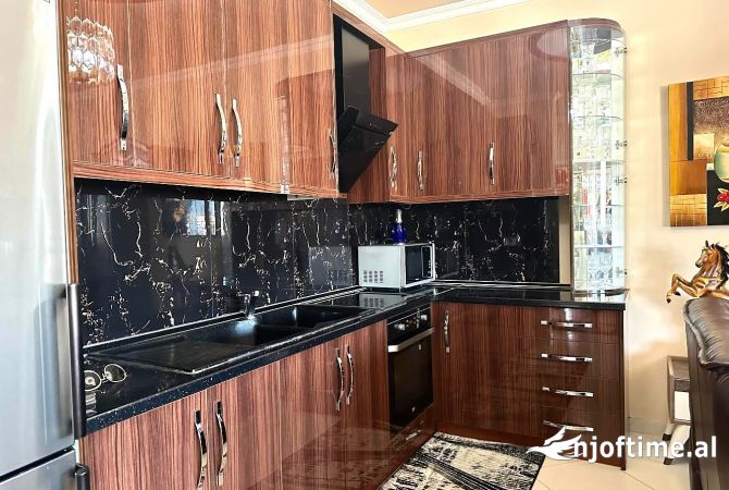 Shtepi ne shitje 2+1 ne Tirane - 195,000 Euro