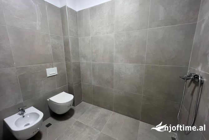 Shtepi me qera 1+1 ne Tirane - 390 Euro