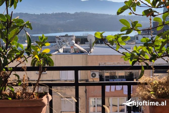 Shtepi ne shitje Apartament ne Tirane, 2+1, Mobilimi E mobiluar, Pagesa 190,000  Euro.