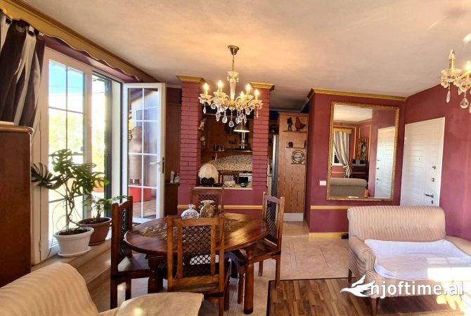 Shtepi ne shitje Apartament ne Tirane, 1+1, Mobilimi E mobiluar, Pagesa 172,000  Euro.