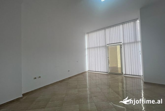 Ambient biznesi me qera 1+1 ne Tirane - 400 Euro