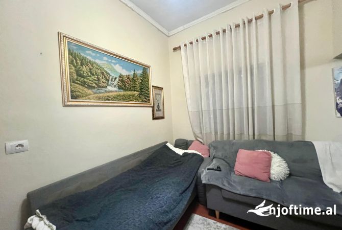 Shtepi ne shitje 2+1 ne Tirane - 90,000 Euro