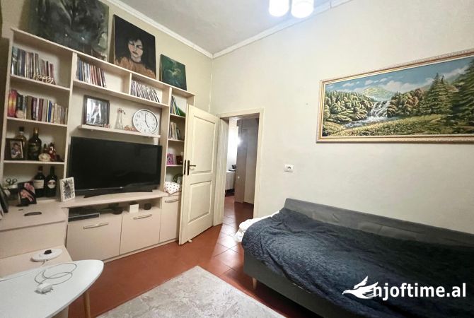 Shtepi ne shitje 2+1 ne Tirane - 90,000 Euro