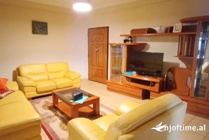 Shtepi me qera 2+1 ne Tirane - 600 Euro