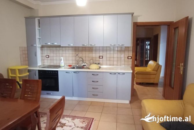 Shtepi me qera 2+1 ne Tirane - 600 Euro