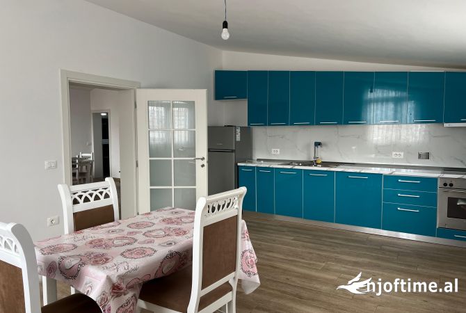 Shtepi ne shitje Shtepi Private ne Durres, 2+1, Mobilimi E mobiluar, Pagesa 330,000  Euro.