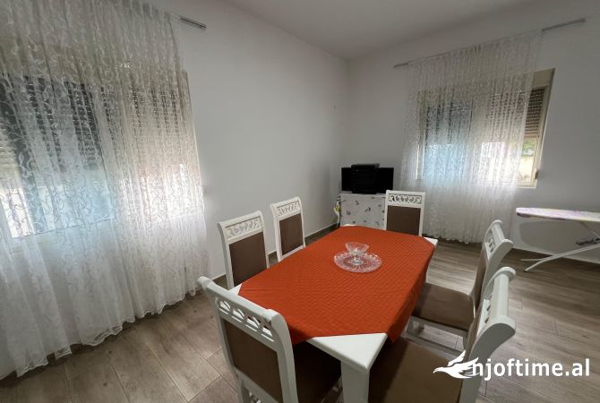 Shtepi ne shitje Shtepi Private ne Durres, 2+1, Mobilimi E mobiluar, Pagesa 330,000  Euro.