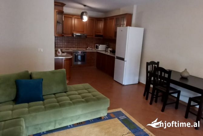 Shtepi me qera 1+1 ne Tirane - 850 Euro