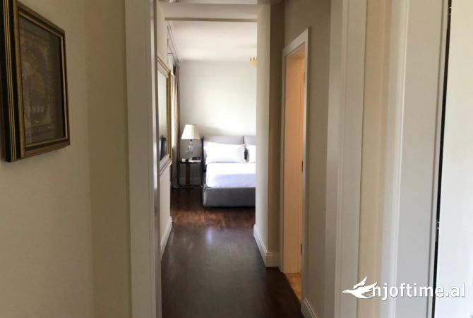 Shtepi me qera Apartament ne Tirane, 2+1, Mobilimi E mobiluar, Pagesa 1,000  Euro.