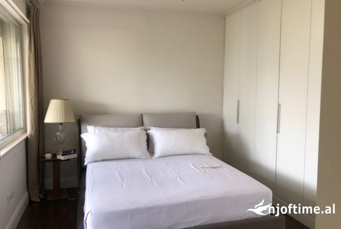 Shtepi me qera Apartament ne Tirane, 2+1, Mobilimi E mobiluar, Pagesa 1,000  Euro.