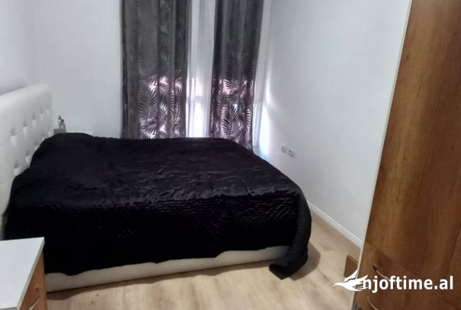 Shtepi me qera Apartament ne Tirane, 1+1, Mobilimi E mobiluar, Pagesa 400  Euro.