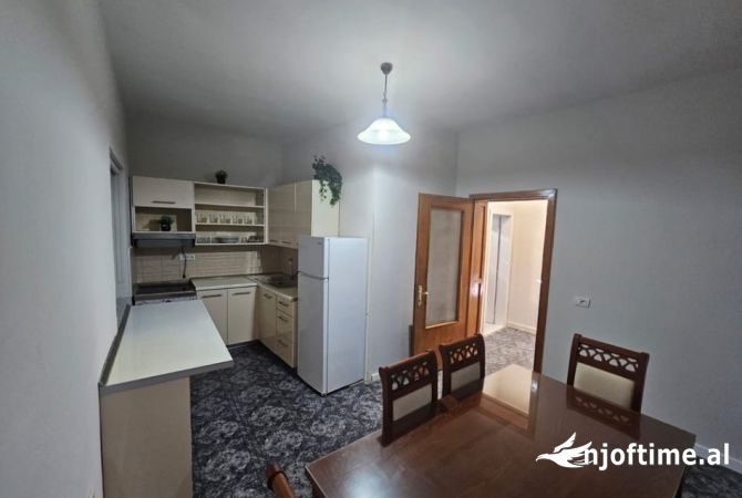 Shtepi me qera 3+1 ne Tirane - 550 Euro