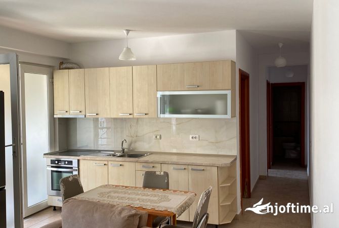 Shtepi me qera 2+1 ne Tirane - 550 Euro