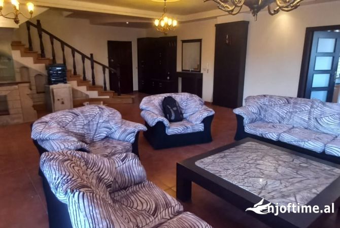 Shtepi me qera 2+1 ne Tirane - 800 Euro