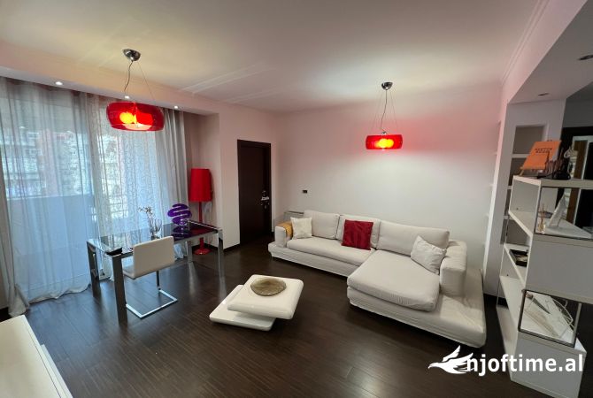 Shtepi me qera 2+1 ne Tirane - 800 Euro