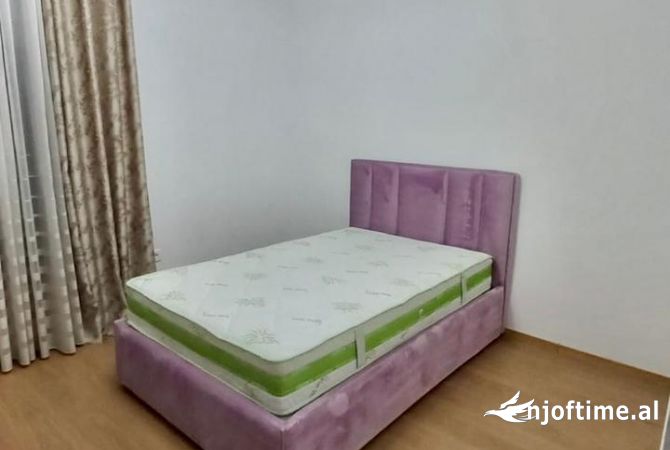 Shtepi me qera Apartament ne Tirane, 2+1, Mobilimi E mobiluar, Pagesa 1,100  Euro.