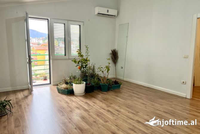 Shtepi ne shitje 2+1 ne Tirane - 145,000 Euro