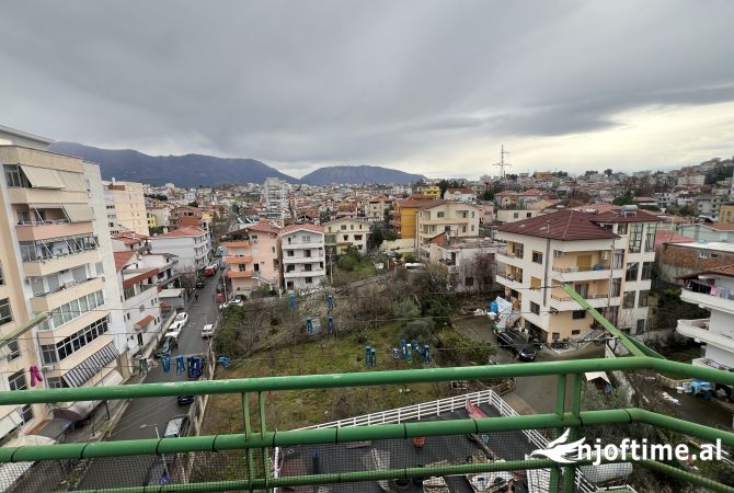 Shtepi ne shitje Apartament ne Tirane, 2+1, Mobilimi Bosh, pa mobiluar, Pagesa 145,000  Euro.