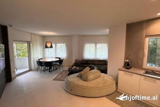 Shtepi ne shitje 2+1 ne Tirane - 270,000 Euro