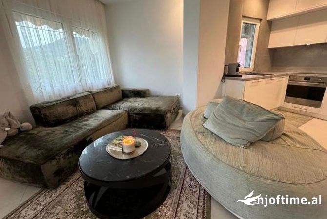 Shtepi ne shitje 2+1 ne Tirane - 270,000 Euro
