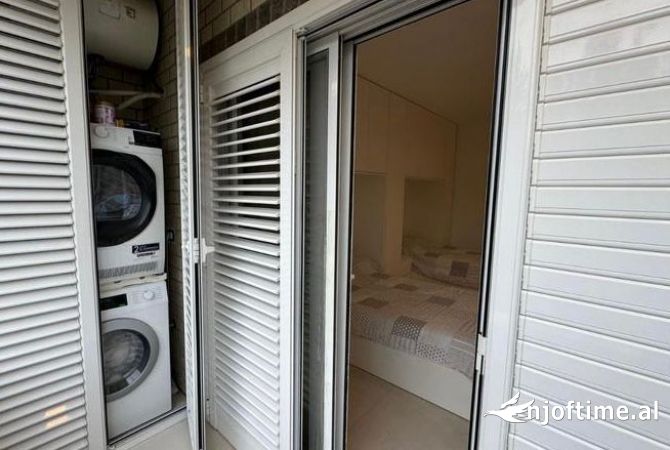 Shtepi ne shitje Apartament ne Tirane, 2+1, Mobilimi E mobiluar, Pagesa 270,000  Euro.